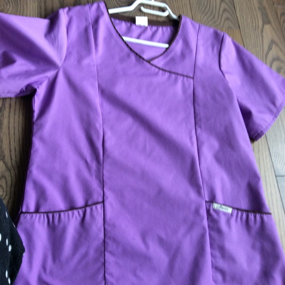 Ladies Scrub Uniform - Picture 6 of 7